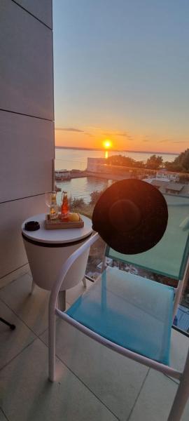 Alice Apartments, Mamaia